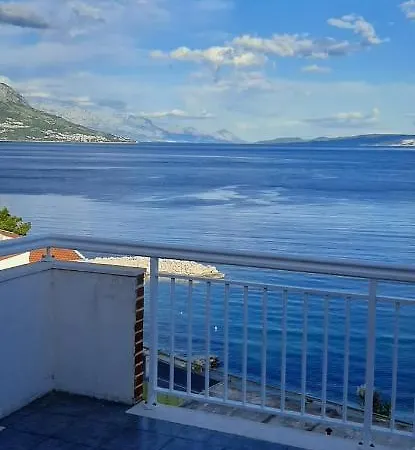 Vikula Apartment